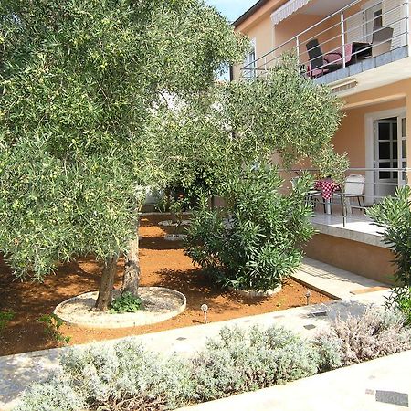 Apartmani Bakran Krk Town Exteriör bild