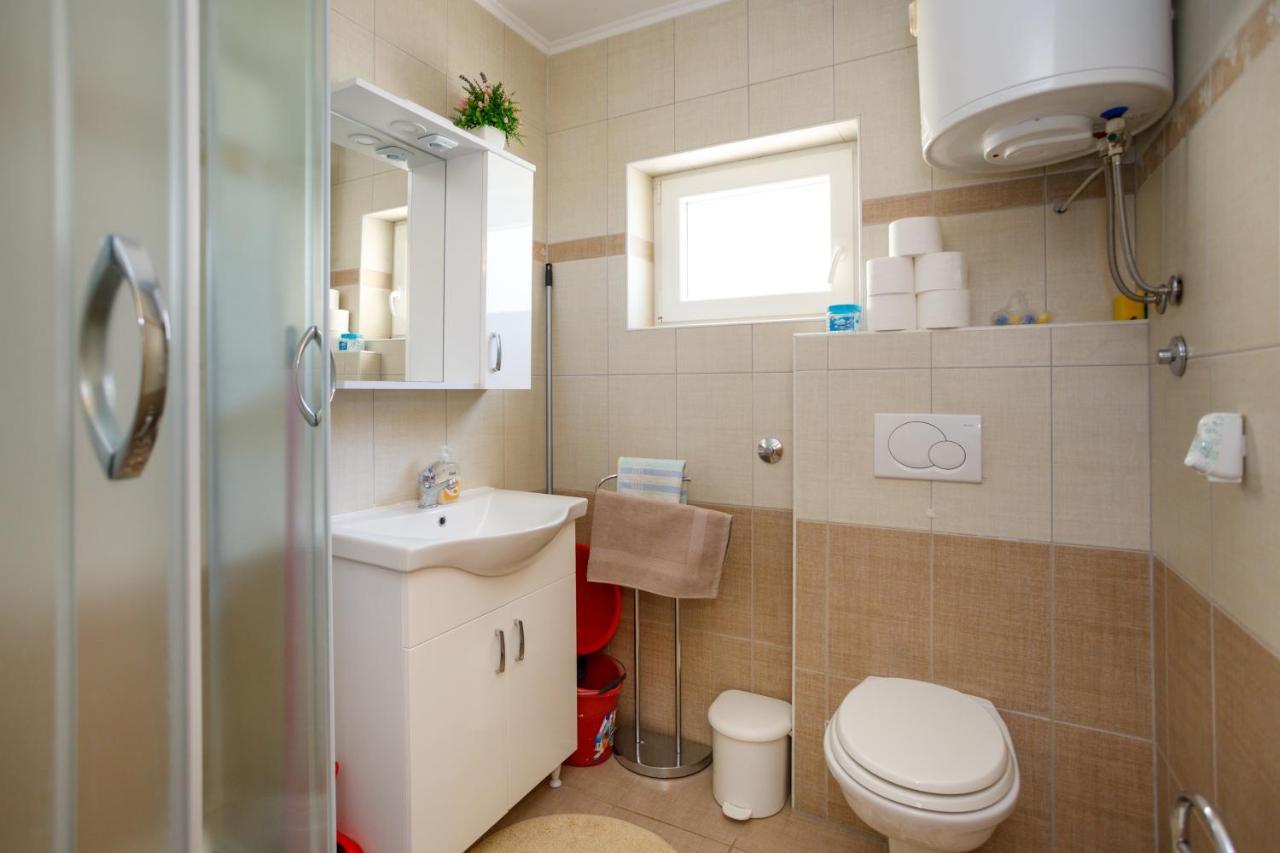 Apartmani Bakran Krk Town Exteriör bild