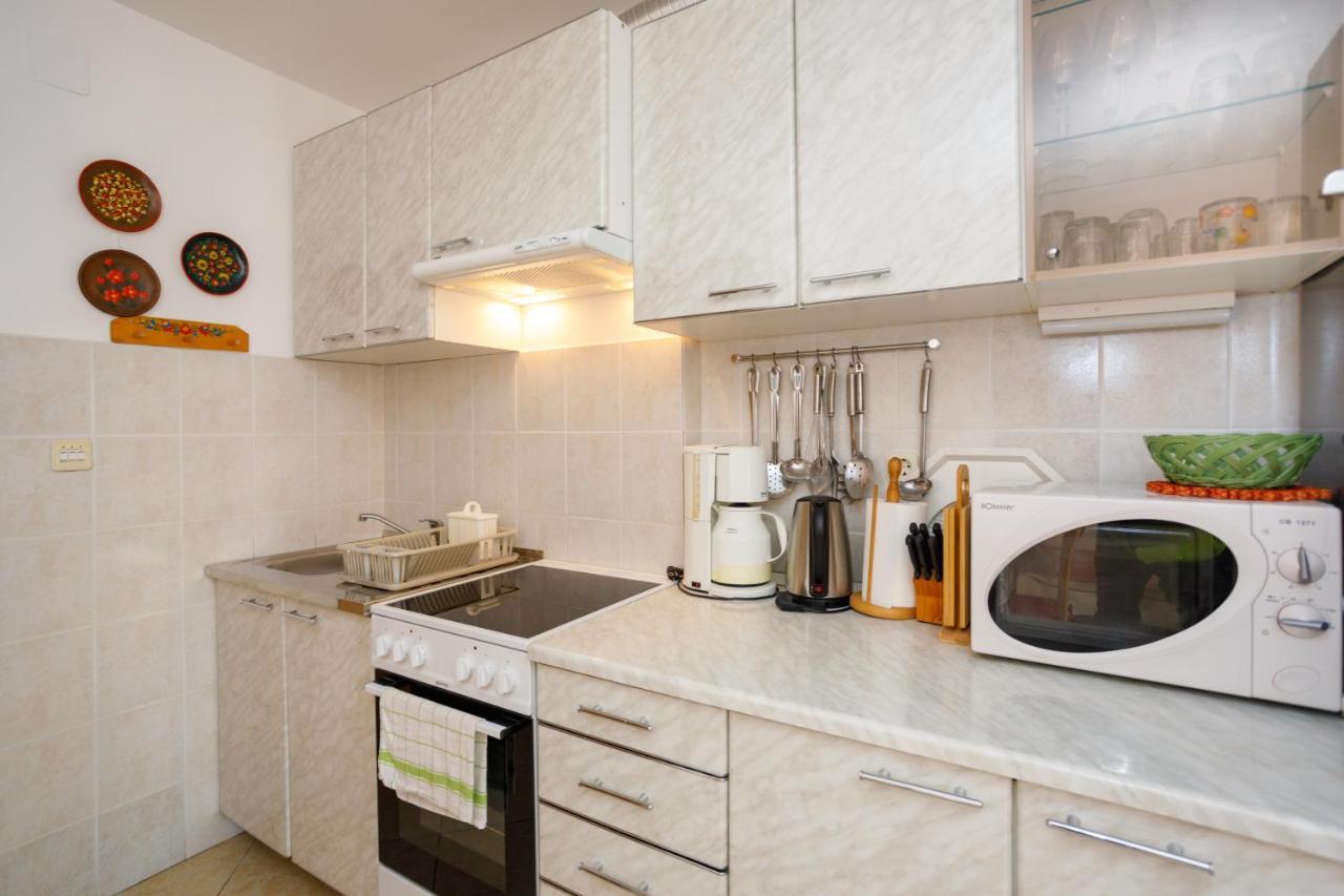 Apartmani Bakran Krk Town Exteriör bild