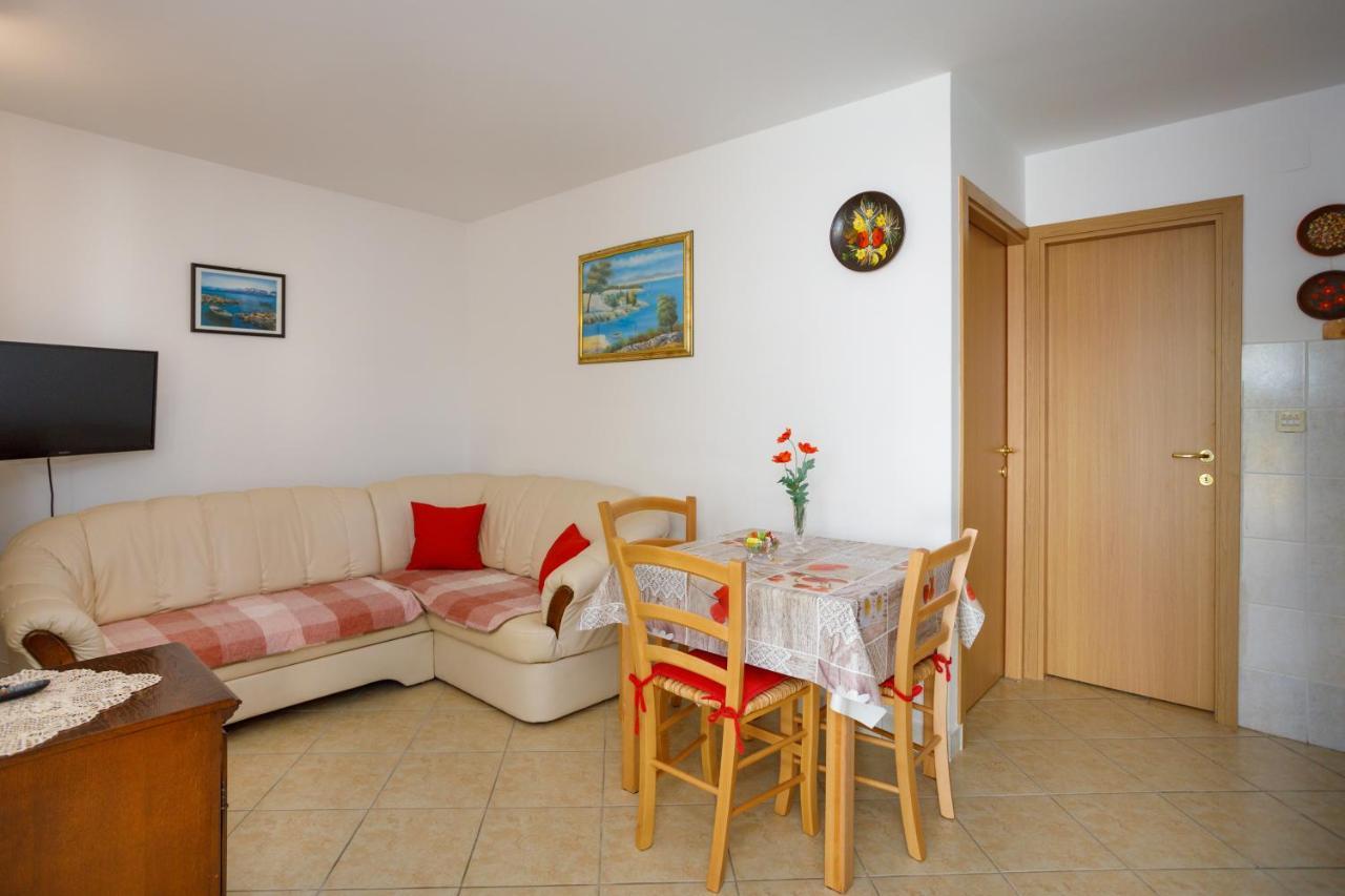 Apartmani Bakran Krk Town Exteriör bild