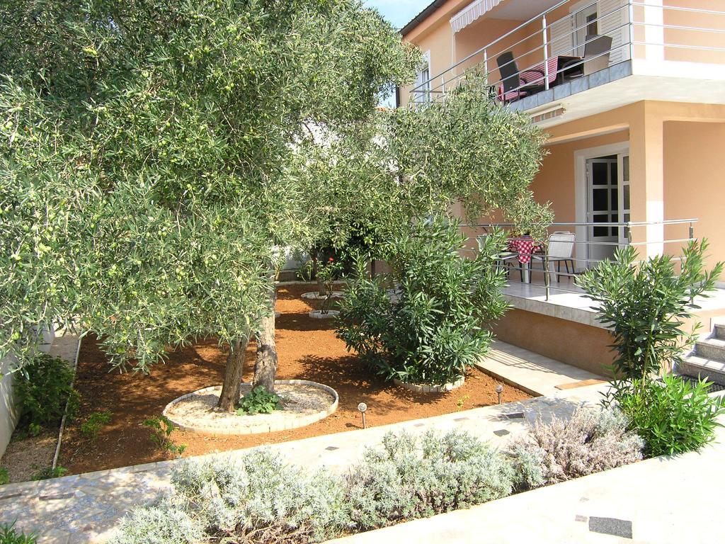 Apartmani Bakran Krk Town Exteriör bild
