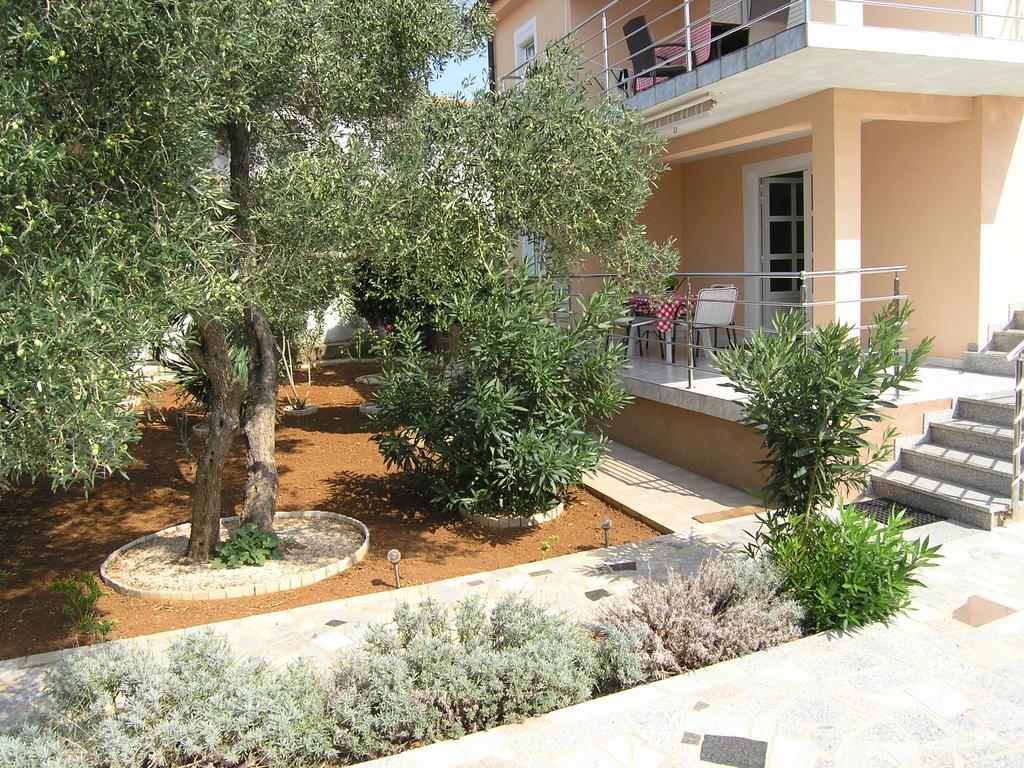 Apartmani Bakran Krk Town Exteriör bild